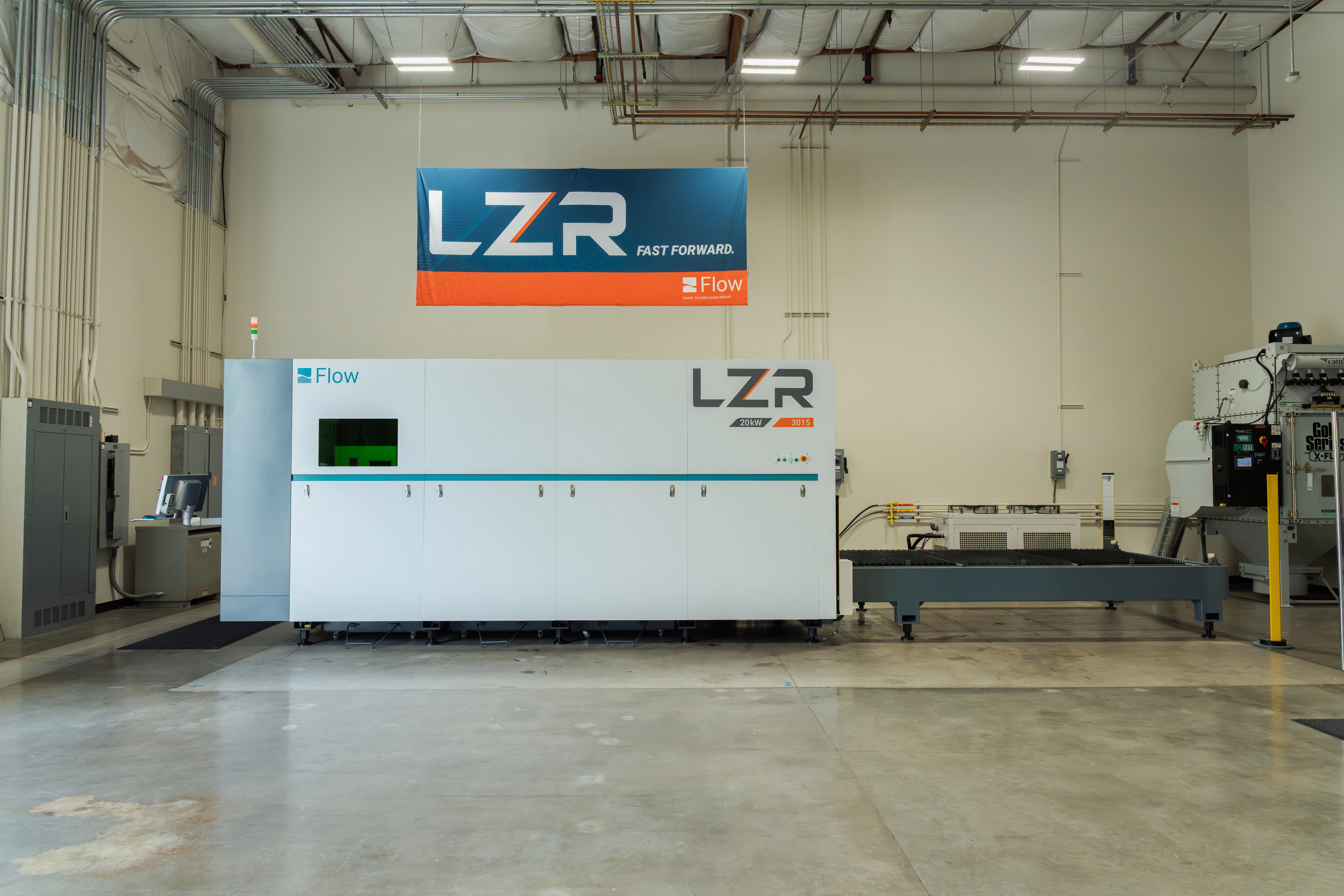 photo of installed LZR fiber laser at the Flow Customer Technology Center's demo lab